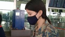 Shanaya Kapoor fly to celebrate her 21st Birthday spotted at Mumbai Airport | FilmiBeat