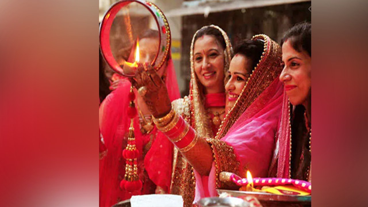Karwa Chauth 2020: करवा चौथ में पहली बार रखें व्रत तो ऐसे करें दिन की शुरूआत | Boldsky