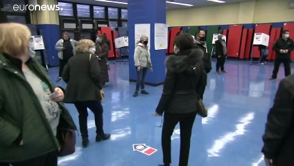 Trump ou Biden? Les Américains se rendent aux urnes dans un pays sous tension