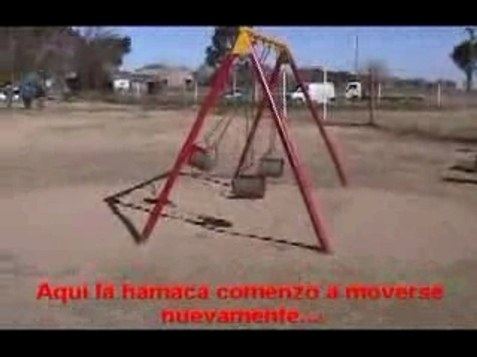 Hamaca_Paranormal_sin_cortes_FIRMAT