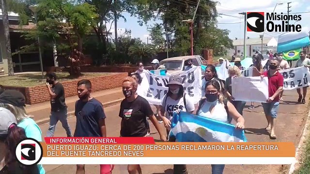Puerto Iguazú: cerca de 200 personas reclamaron la reapertura del puente Tancredo Neves