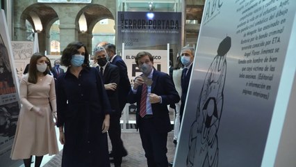 Ayuso visita la exposición 'El terror a portada. 60 años del terrorismo en España'
