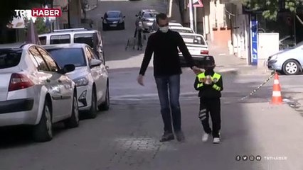 5 yaşındaki çocuk, kumbarasındaki parayı Ayda için bağışladı