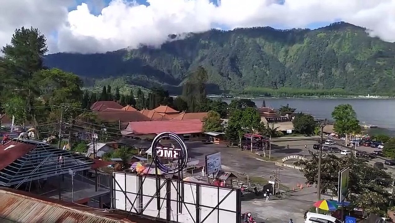 Keindahan Wisata Bedugul Bali saat dilihat dari atas - VID_20201101_160129