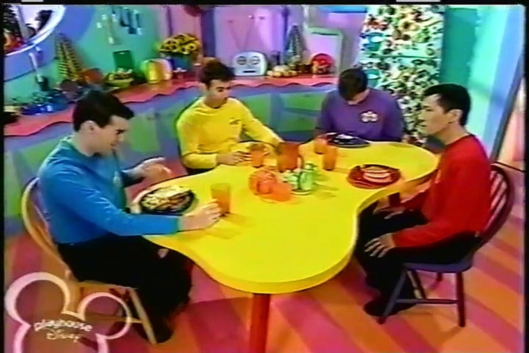 The Wiggles - Dressing Up (2004 Broadcast)