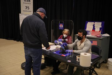 Pemilih Awal Membludak, Sebagian TPS Sepi pada Hari H