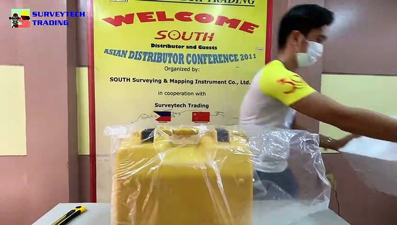 Unboxing of SOUTH NTS-332R4 Total Station