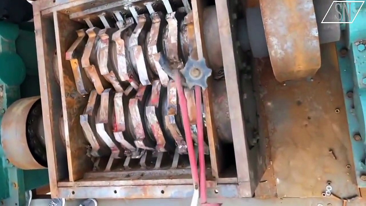 Hard Steel Vs Crusher, Shredding Scrap Metal |Dangerous Machines