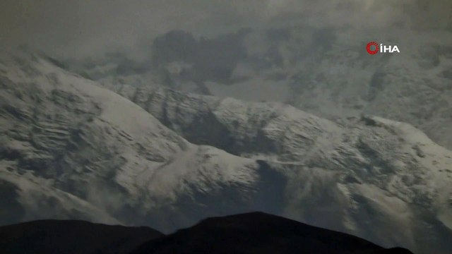 Yüksekova’nın dağları beyaz gelinliğini giydi