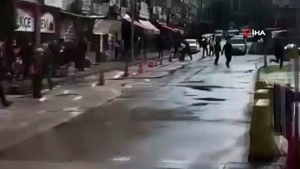 - Bursa Adliyesi önündeki bıçaklı kavga kamerada