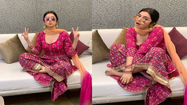 Karwa Chauth पर Divya Khosla का दिखा Swag, दबंग अंदाज में आई नजर । Boldsky