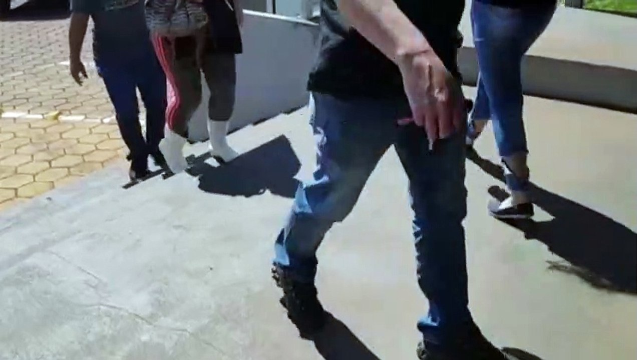 Acusada do crime de homicídio, mulher é detida pelo GDE no Bairro Cataratas