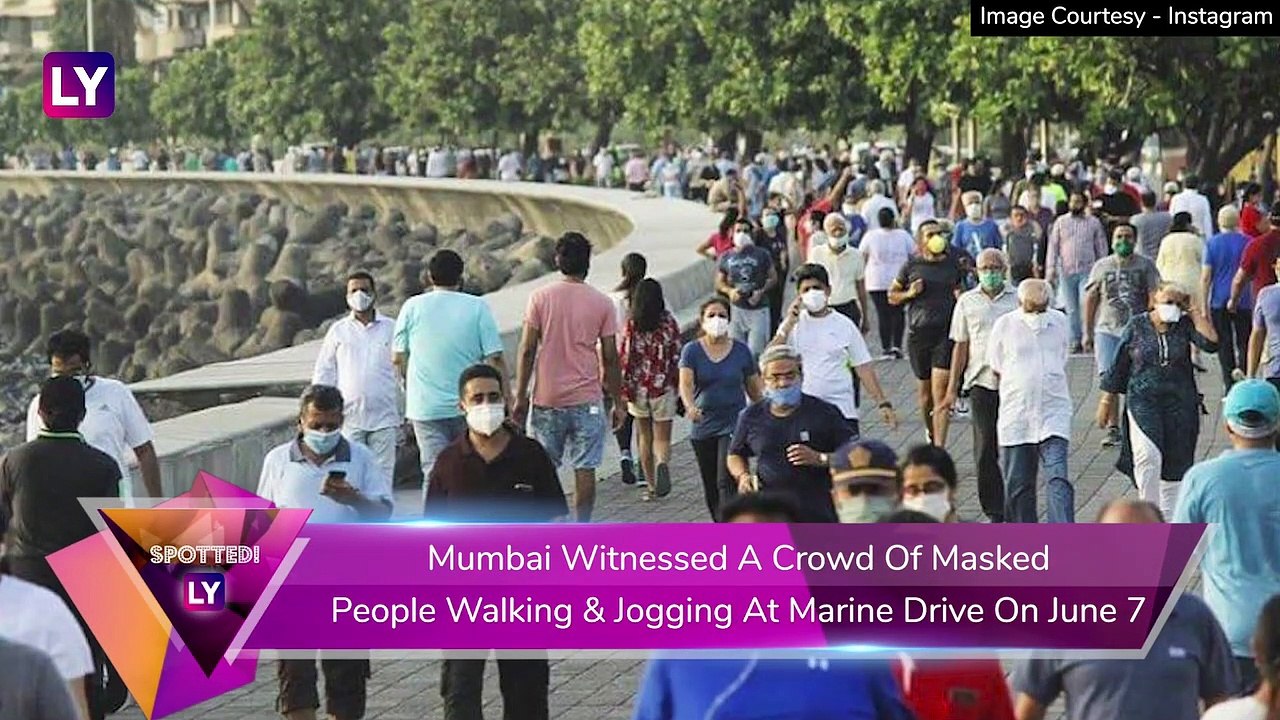 Kareena Kapoor, Saif Ali Khan & Taimur At Marine Drive; Ranbir Kapoor-Alia Bhatts Family Night