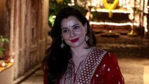 Neelam Kothari flaunts her Karwa Chauth look at Anil Kapoor House | FilmiBeat