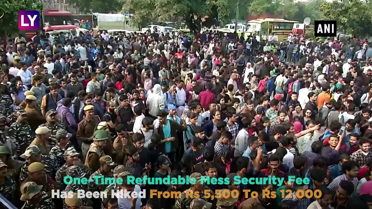 JNU Students Protest Against Fee Hike, Clash With Police; HRD Minister Stuck For Over Six Hours