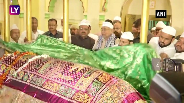 CM Nitish Kumar Offers Prayers At Phulwari Sharif Dargah On The Occasion Of Milad-Un-Nabi