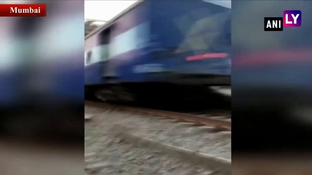 Man Gets Stuck Between Railway Platform and Train, Escaped Miraculously at Asangaon Station