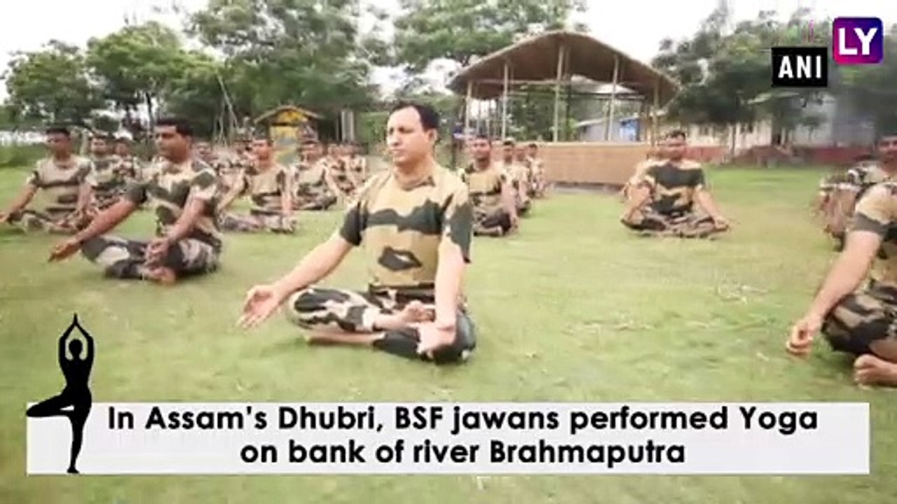 International Day of Yoga 2019: BSF Jawans Perform Yoga on Bank of River Brahmaputra in Assam