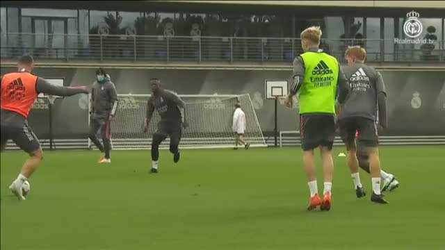 Zidane podrá contar con Odegaard ante el Valencia