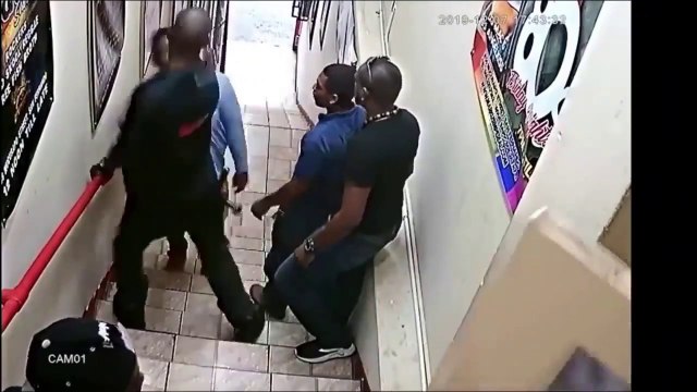 PELEAS CALLEJERAS TERMINADAS EN K.O PARTE 1