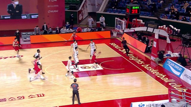 '홈경기 10연승' SK, 공동 선두 도약 / YTN