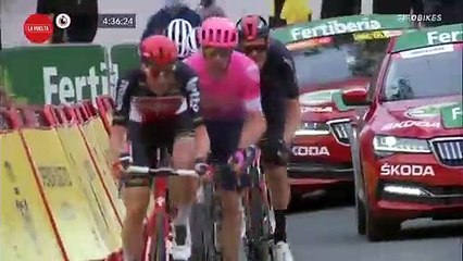 Tim Wellens vs Michael Woods Nailbiting Vuelta Sprint Finish