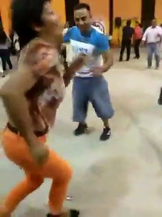 Bailando Cumbia