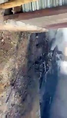 अज्ञात कारणों के चलते लगी आग, एक दर्जन से अधिक दुकानें जलकर खाक