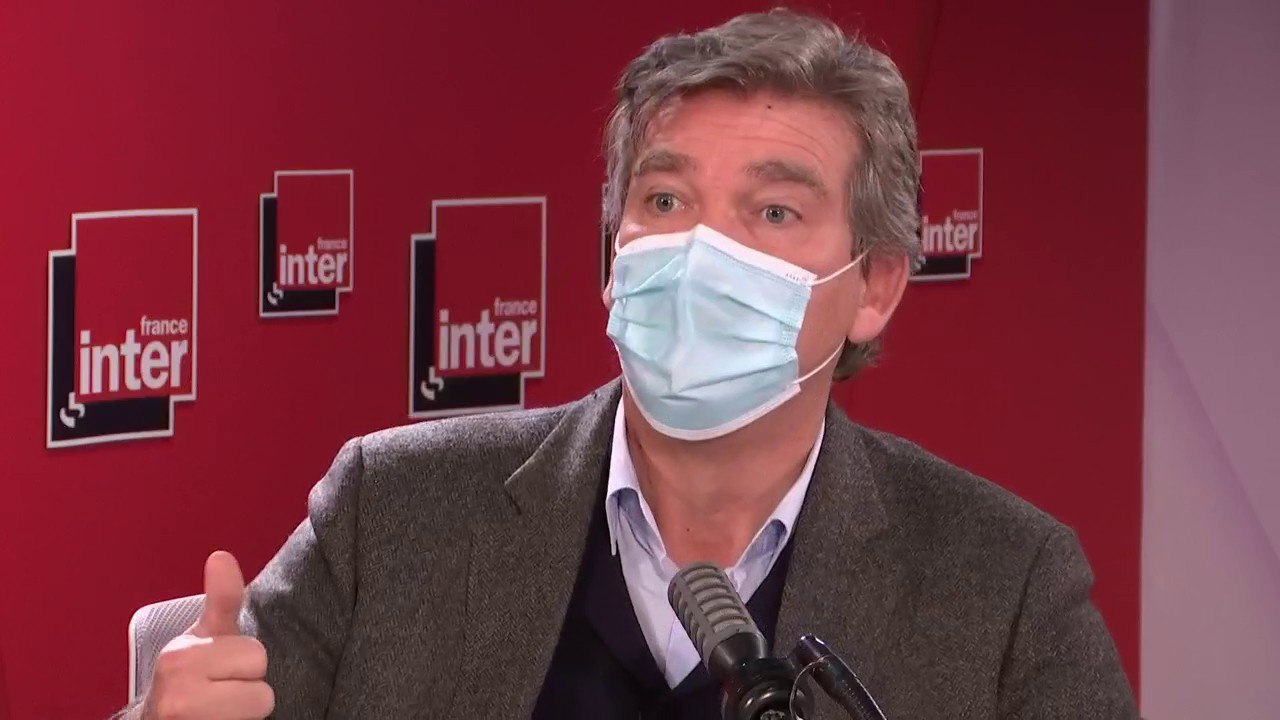 "Quand j'aurais pris cette décision [de m'engager], je vous passe un coup de fil, ce sera sur France Inter que je l'annoncerai" (Arnaud Montebourg)