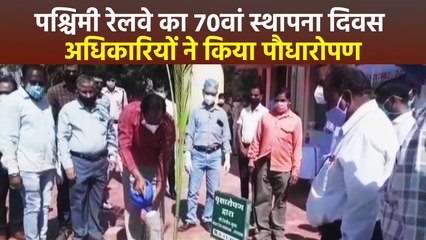 सजाए गए रतलाम, उज्जैन, इंदौर स्टेशन