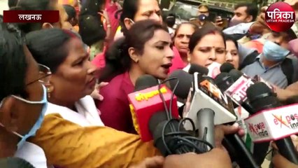 मुनव्वर राना की बेटी को पुलिस ने लिया हिरासत में