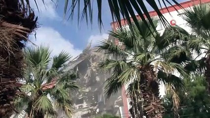 Barış Sitesi ve Cumhuriyet Sitesi'ndeki yıkımlar devam ediyor