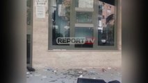 Report TV -Incident në Prokurorinë e Tiranës, një qytetar thyen xhamin