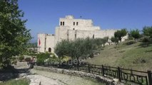 Ora News - Pandemia frenon turistët, bie numri i vizitorëve në kalanë e Krujës