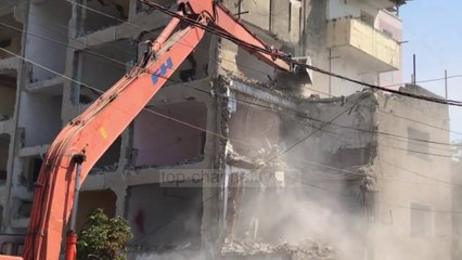 Durrës/ Vijon shembja e pallateve të dëmtuara nga tërmeti