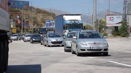 Top News - Qeveria greke merr vendimin e ri/  Teste në kufi e kufizime