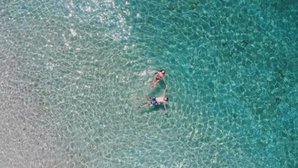 Flori zbulon gjirin e Dafinës me këngëtaren Rina - Pushime On Top 3