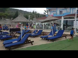 Prishet moti në Ksamil, pushuesit braktisin plazhin