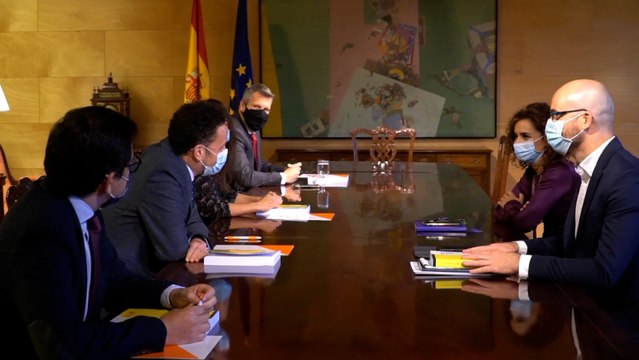 Montero se reúne con Ciudadanos para debatir sobre los PGE