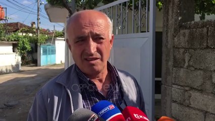 Скачать видео: Ora News - Krimi makabër në Pogradec: Gjyshja mbrojti mbesën, djali i preu kokën ia vari në derë