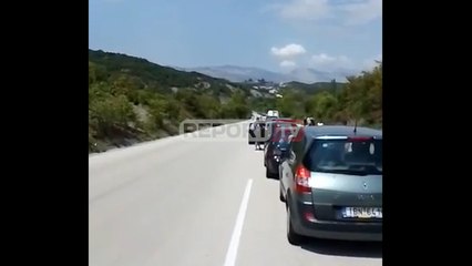 Kufizimi i orarit për hyrjen në territorin grek, krijohen radhë kilometrike në doganën e Kakavijës