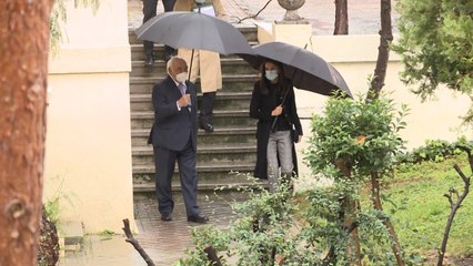 La reina Letizia luce su look más "gris" de la temporada