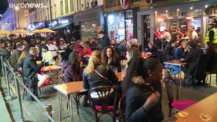 London enjoys last night out before latest lockdown