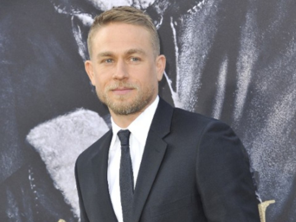 Charlie Hunnam als neuer Bond? Er würde sich 'geschmeichelt' fühlen