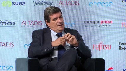 El Gobierno responde al Banco de España: "El problema de déficit público no está en el sueldo de los funcionarios"