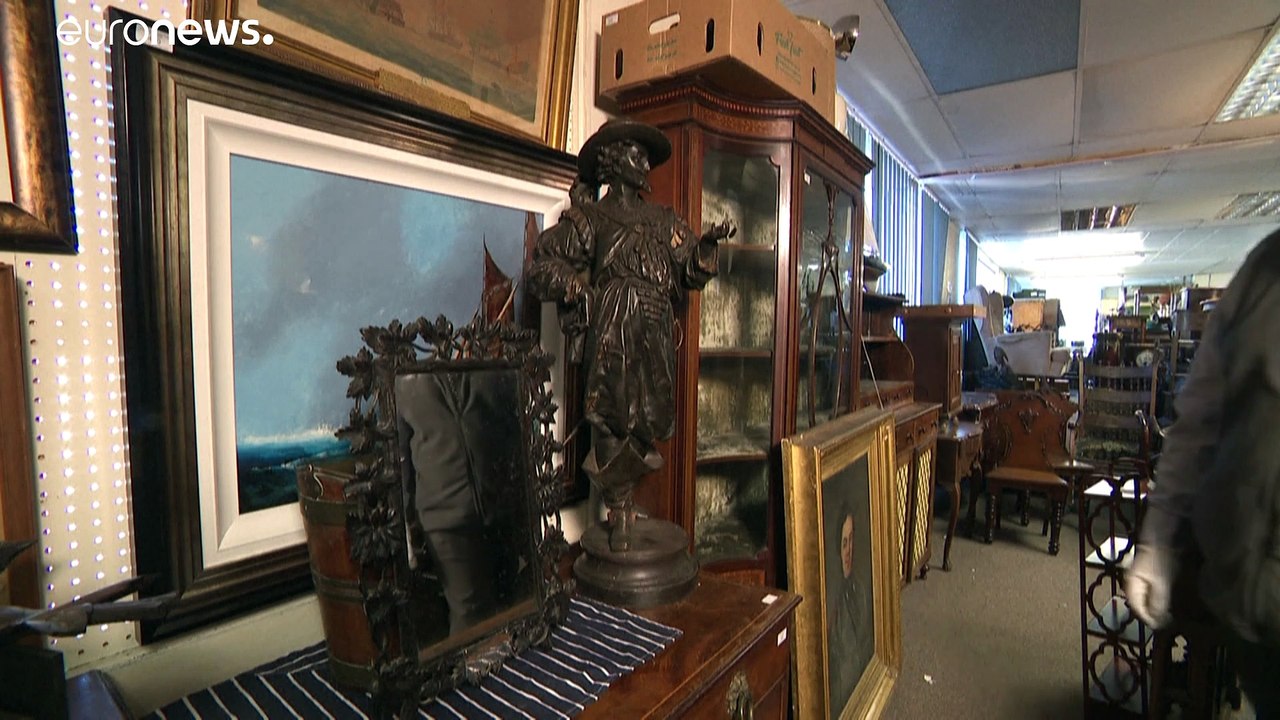 45 Jahre unerkannt an der Klowand: Der Spiegel von Marie-Antoinette