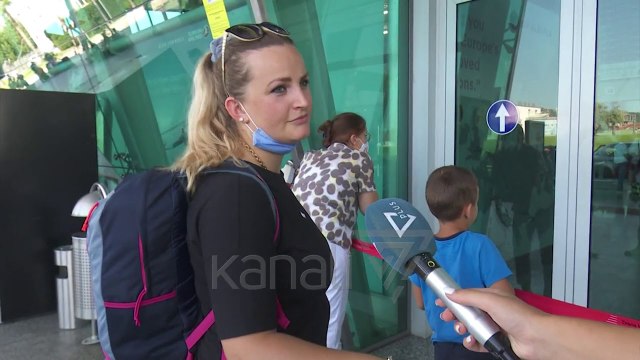 TAMPON EDHE KUR NUK KËRKOHET, UDHËTARËT NË AEROPORTIN E RINASIT ME MASKA - News, Lajme - Kanali 7