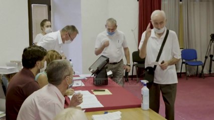 Top News - Zgjedhjet në Malin e Zi/ Kandidatet shqiptare hedhin votën