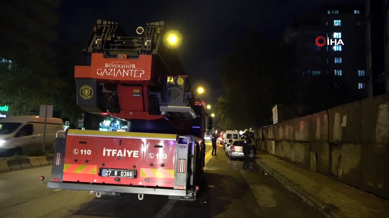 Otel inşaatına çıkan şahıs 2 saatlik çabayla ikna edildi