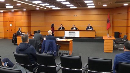 Ora News- Rikthehet vettingu në drejtësi, gjyqtarët e parë në filtër Vojsava Osmanaj dhe Artur Gaxha